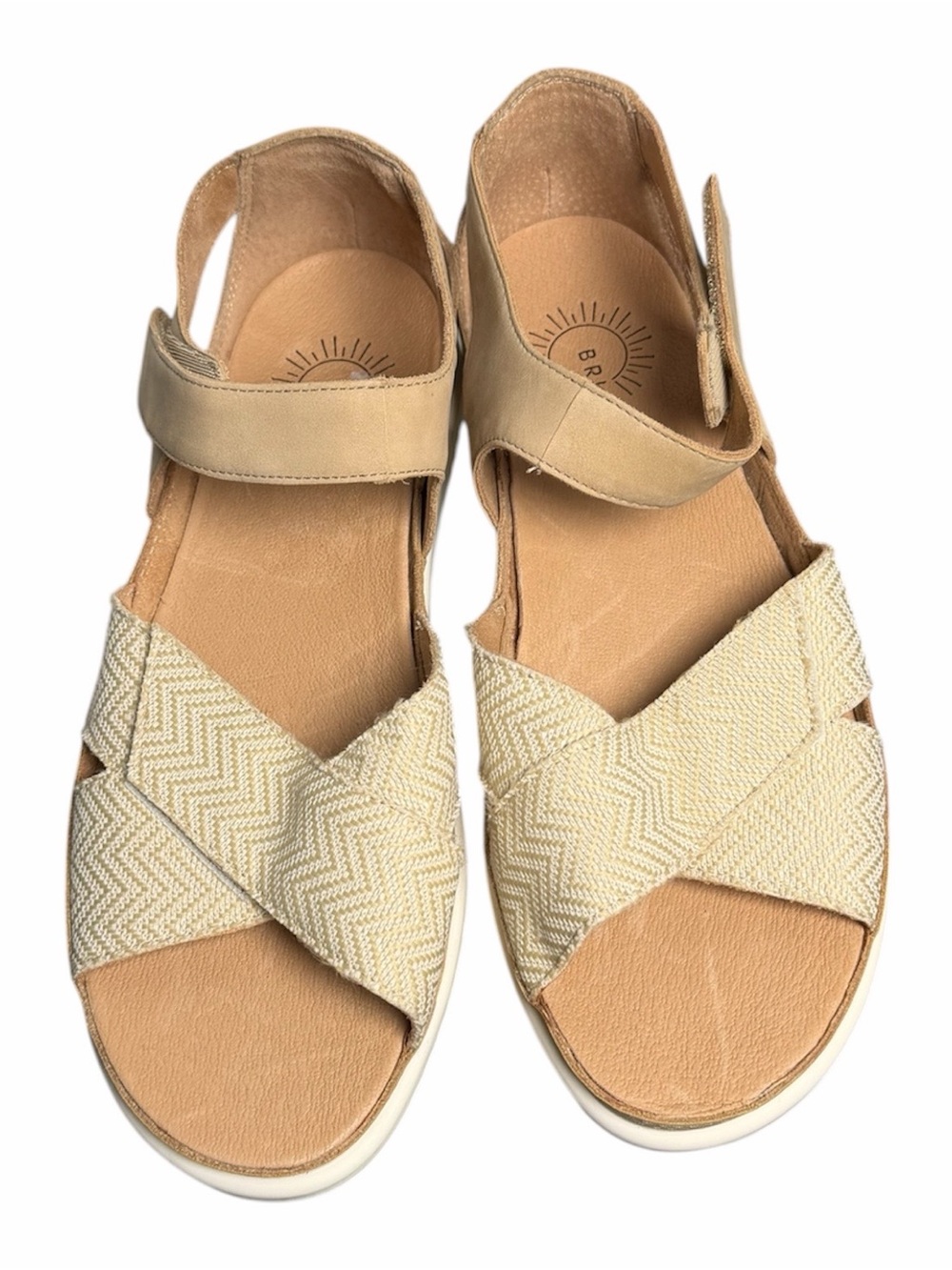 Brioso Haana Criss Cross Comfort Sandals in Neutral Beige & Cream 9.5 - Picture 3 of 6